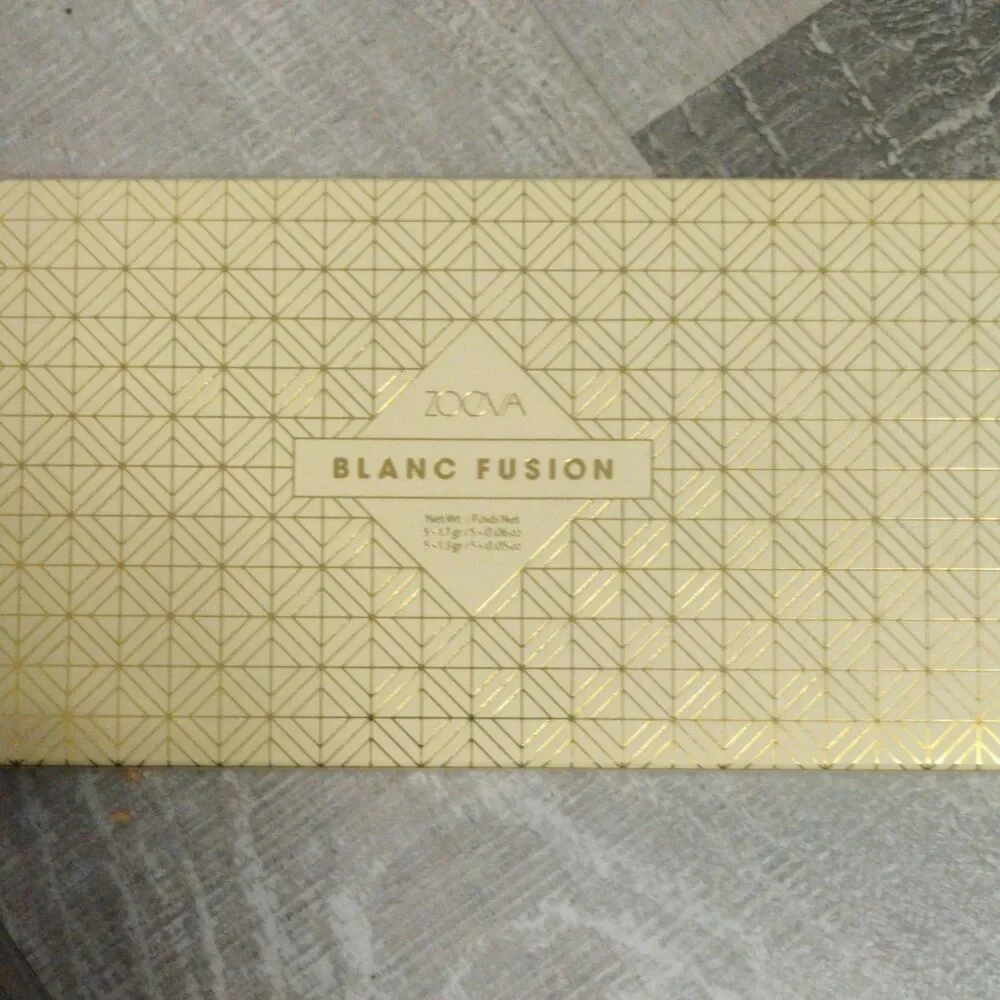 ZOEVA Blanc Fusion Eyeshadow Palette Pressed Powder Joy in a Box Conched Gold